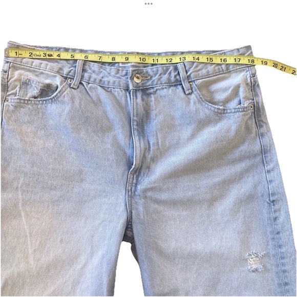 Bershka Loose Fit Straight Leg Light Wash Jeans, Women’s size 10 - Picture 9 of 14